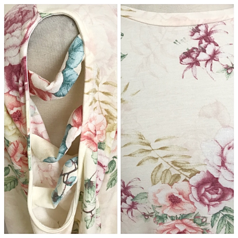 Supremely Soft Floral Ladder Sleeve Top SML - Picture 6 of 8